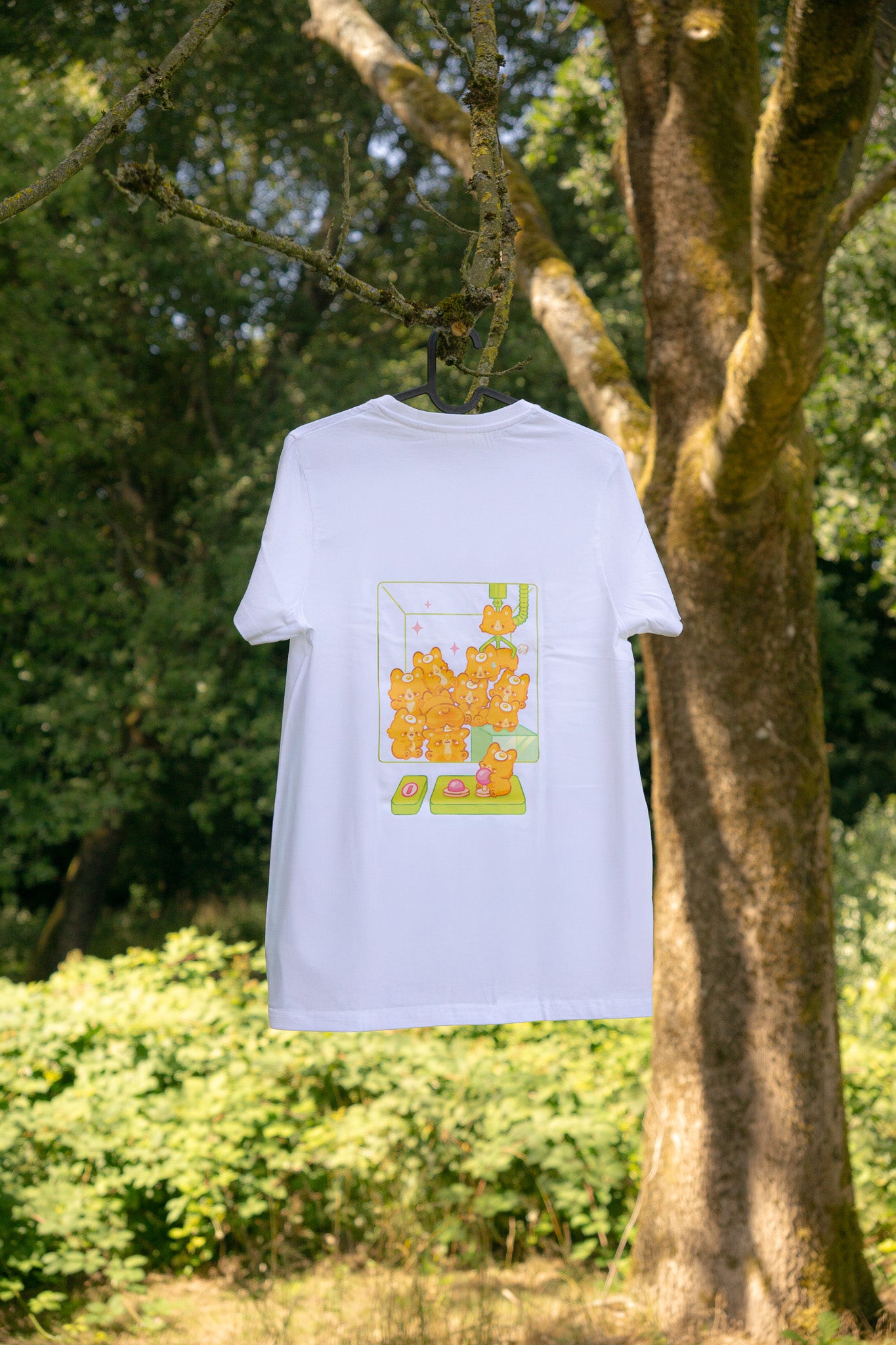 Corgi Claw Game Machine T-shirt - White